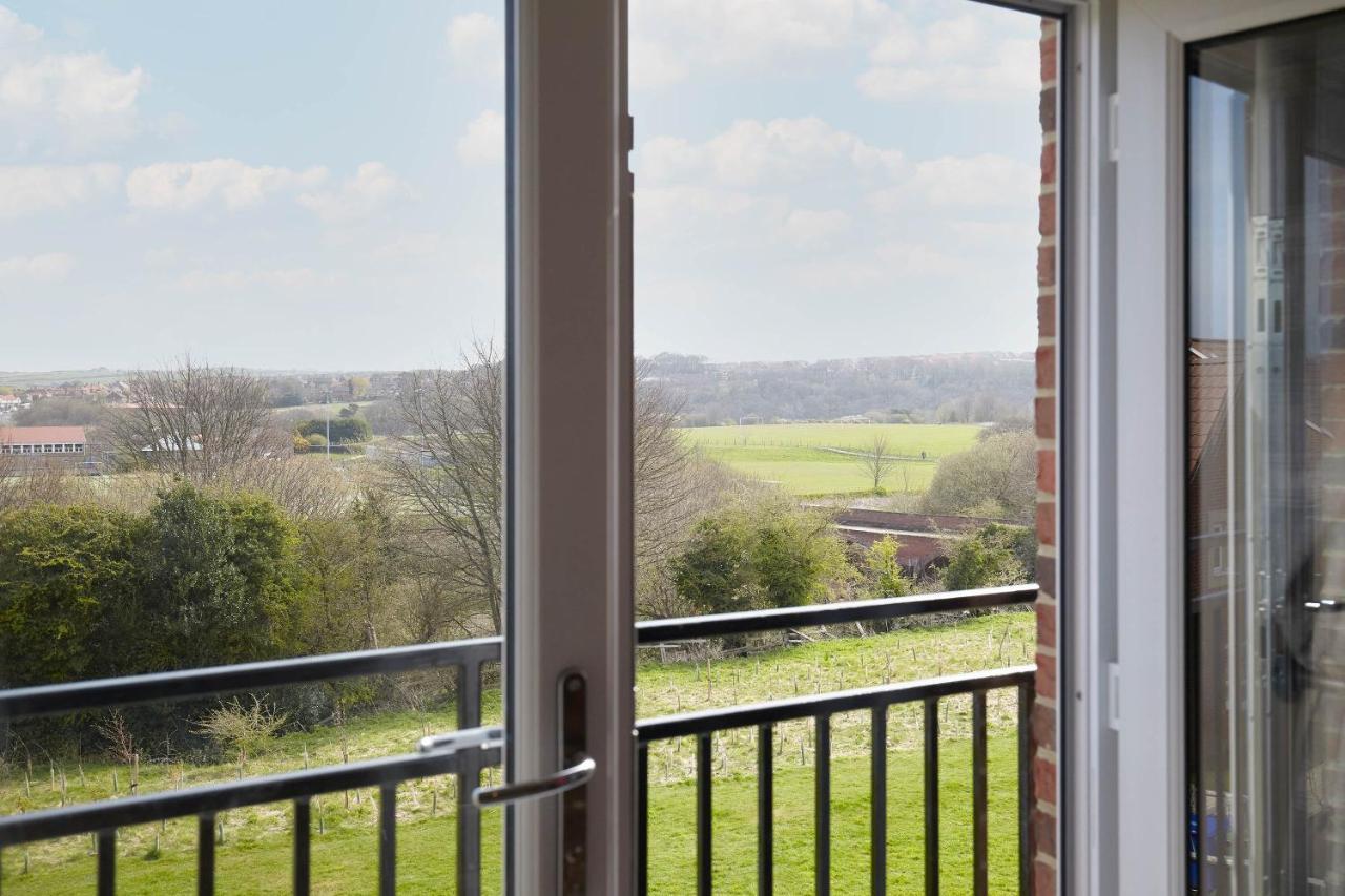 Host & Stay - The Cinder Track Hideaway Whitby Exterior foto